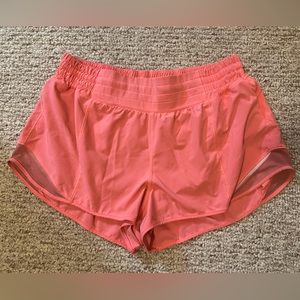 Lululemon Hotty Hot High Rise 2.5 in shorts